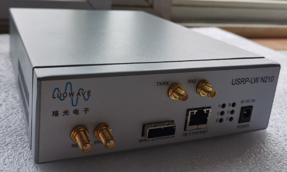 Hohe definierte Radios ETTUS USRP B210 der Bandbreiten-50MS/S Software für Kommunikationen
