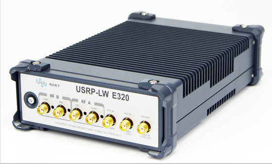 Ettus USRP E320 Kompatibel∙ USRP-LW E320 2T2R RF 70 MHz-6 GHz 56 MHz BW Jedes 12-Bit-ADC/DAC USRP Software definierte Funkgerät